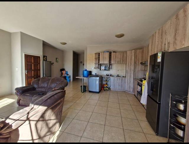 2 BEDROOM TOWNHOUSE FOR SALE IN NORKEM PARK